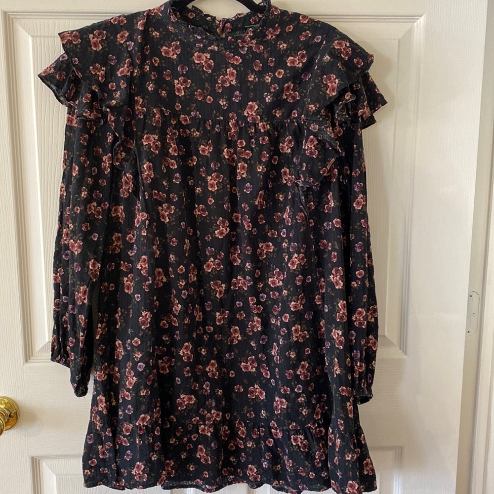 Lovely rosé theme tunic with ruffled details
